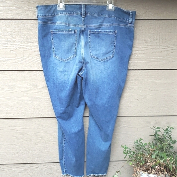 Torrid Deconstructed Jegging with Lace Underlay 22 RARE - Picture 9 of 12